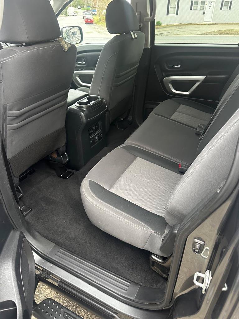 Used 2021 Nissan Titan SV w/ SV Convenience Package AWD/4WD image 10
