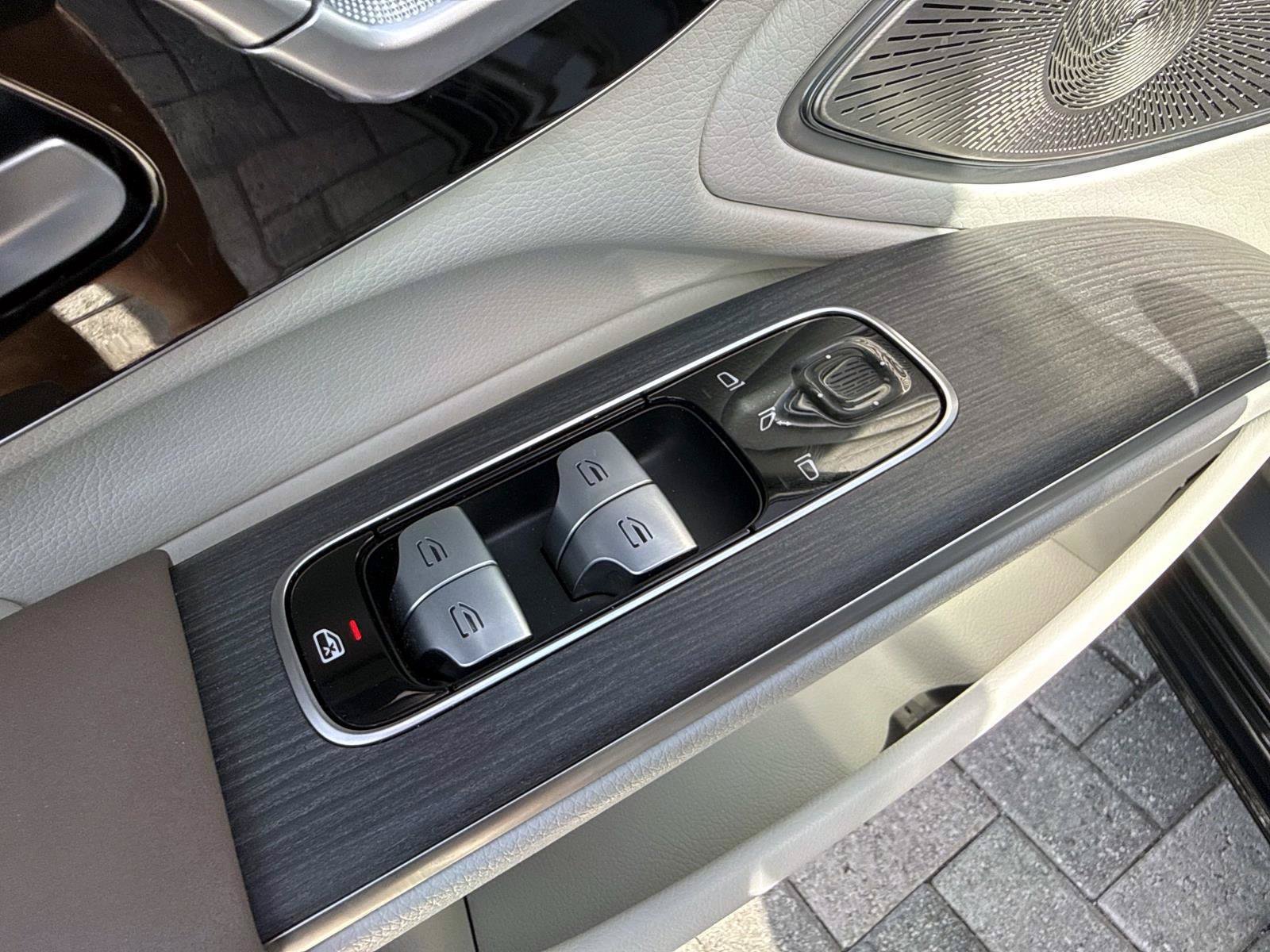 Used 2022 Mercedes-Benz EQS 580 4MATIC Sedan image 18