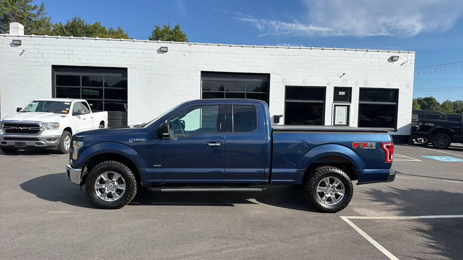 Used 2016 Ford F150 XLT w/ Equipment Group 302A Luxury AWD/4WD image 4