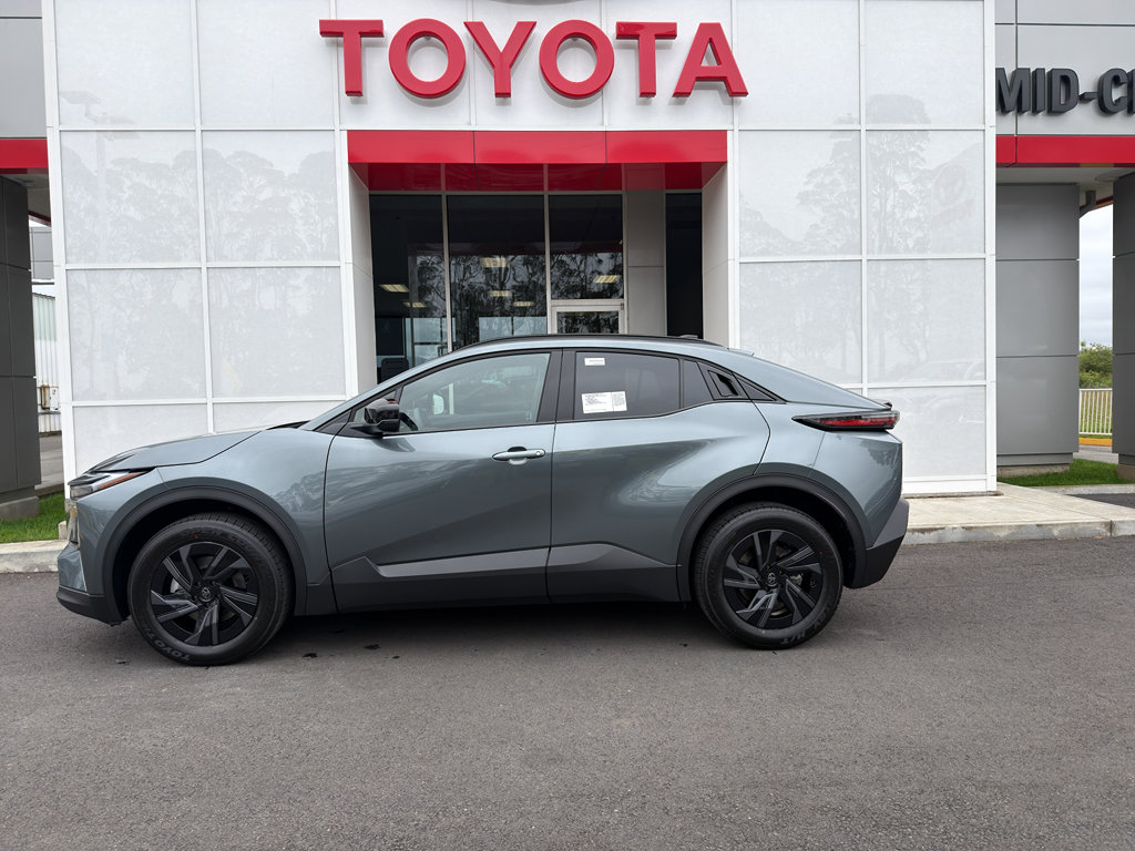 New 2026 Toyota C-HR AWD/4WD image 4
