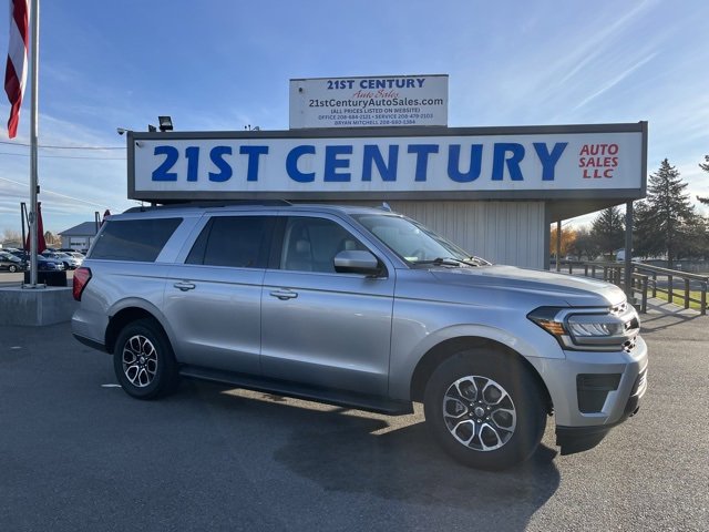 Used 2023 Ford Expedition Max XLT image 1