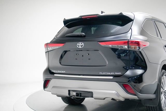 Used 2023 Toyota Highlander Platinum image 17