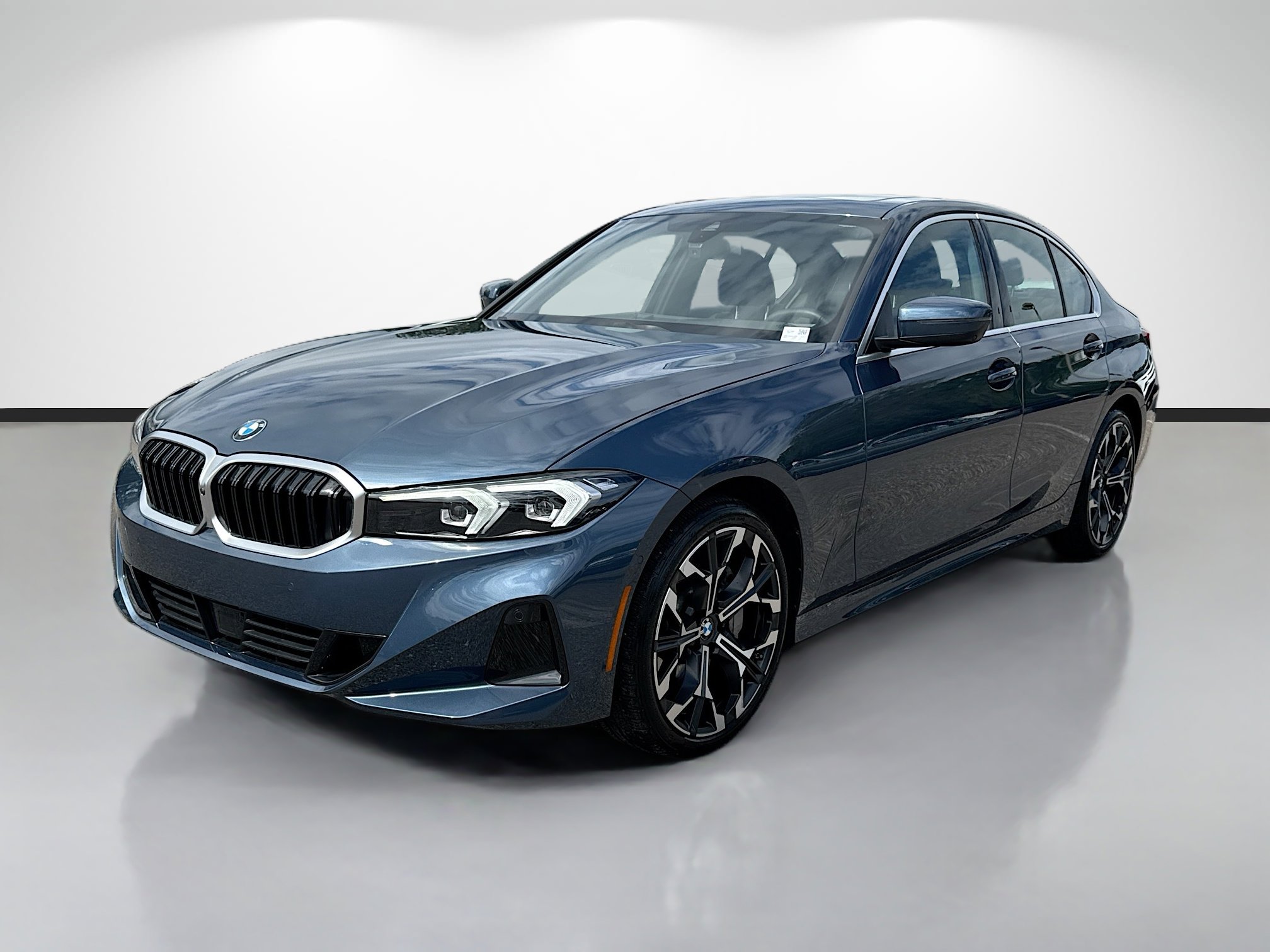 Used 2025 BMW 330i Sedan RWD image 7