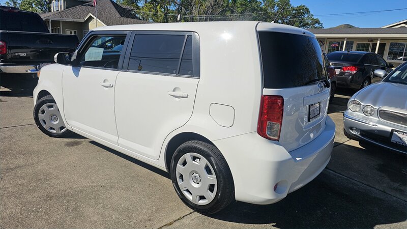 Used 2012 Scion xB image 4