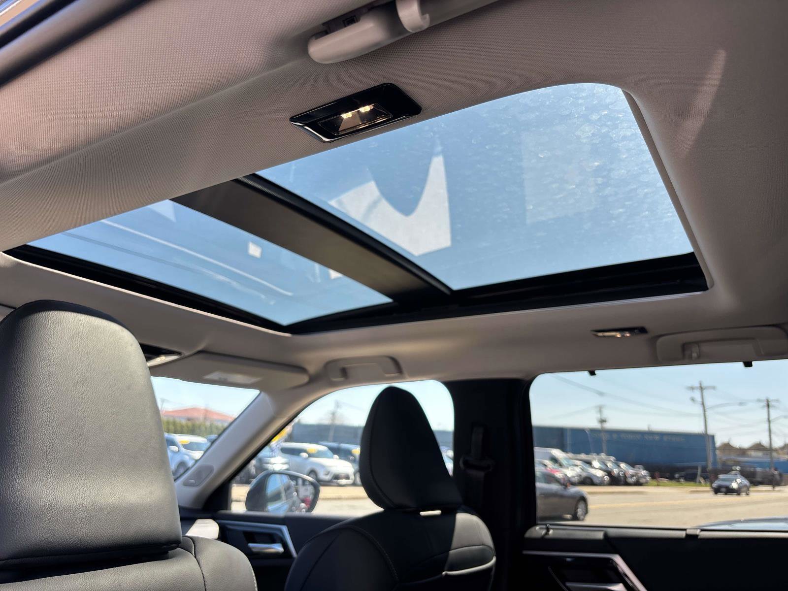 New 2025 Mitsubishi Outlander SEL image 6
