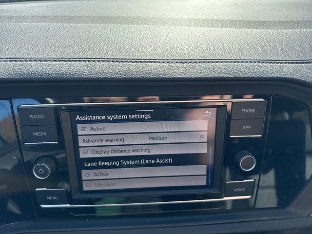 Used 2022 Volkswagen Jetta SE image 16