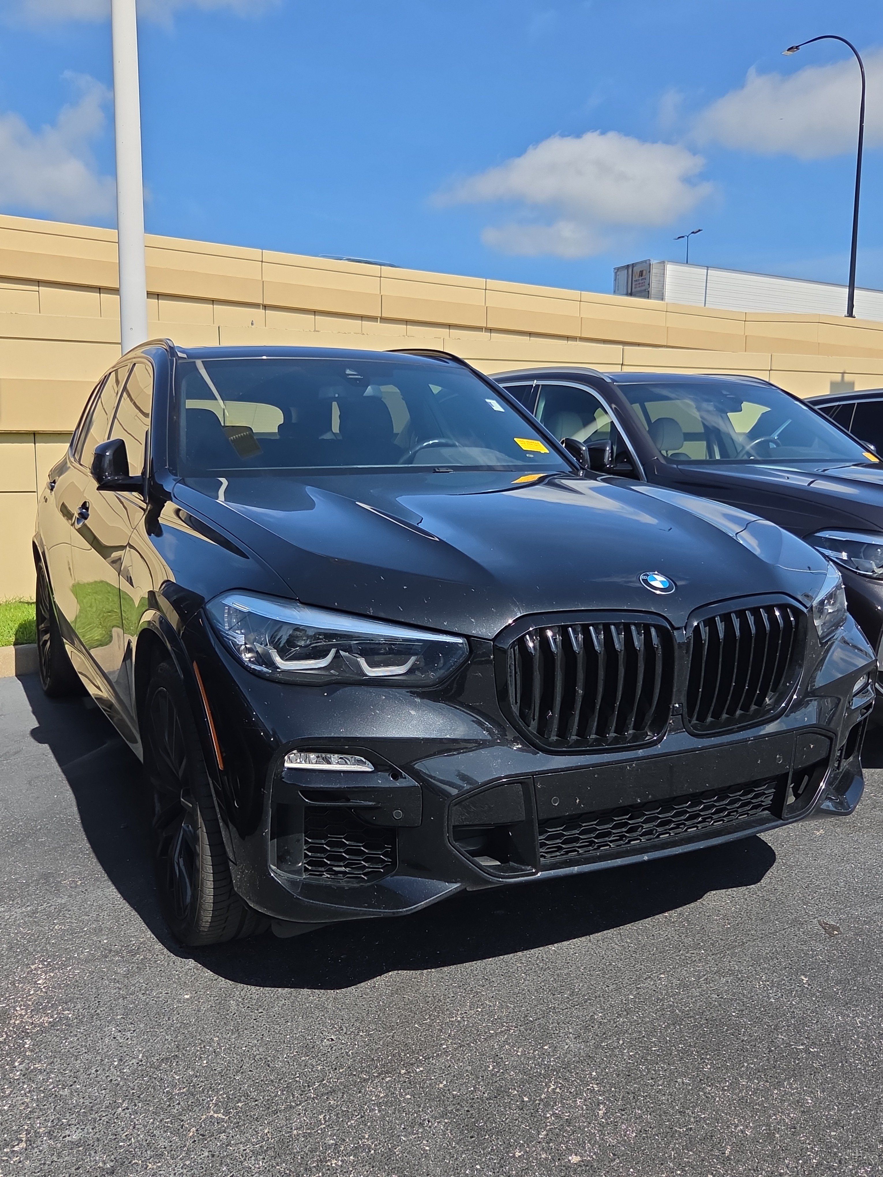 Used 2021 BMW X5 sDrive40i w/ M Sport Package RWD image 1