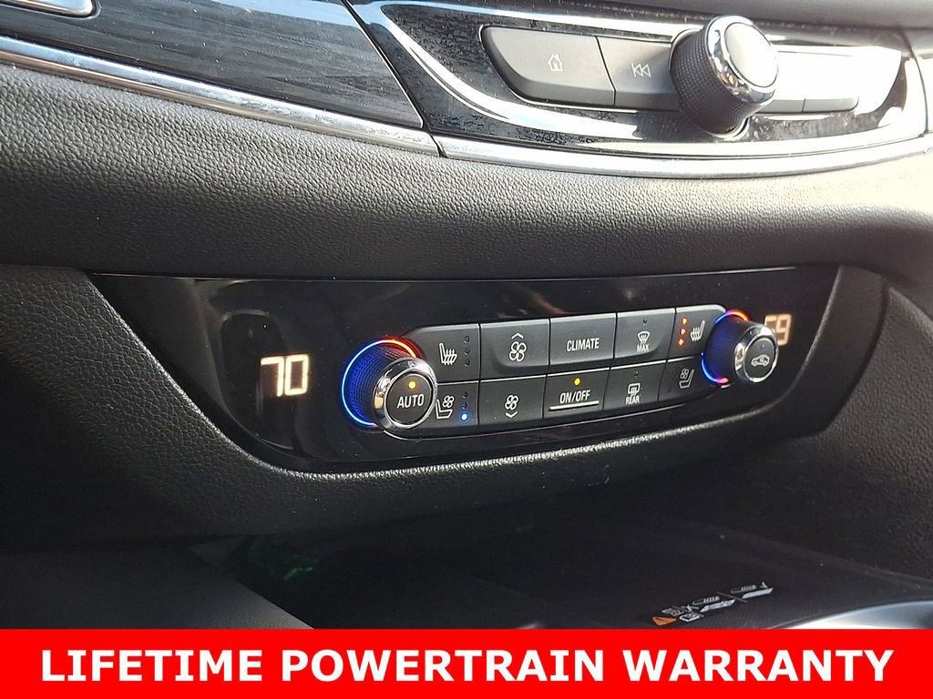 Used 2024 Buick Enclave Premium image 17