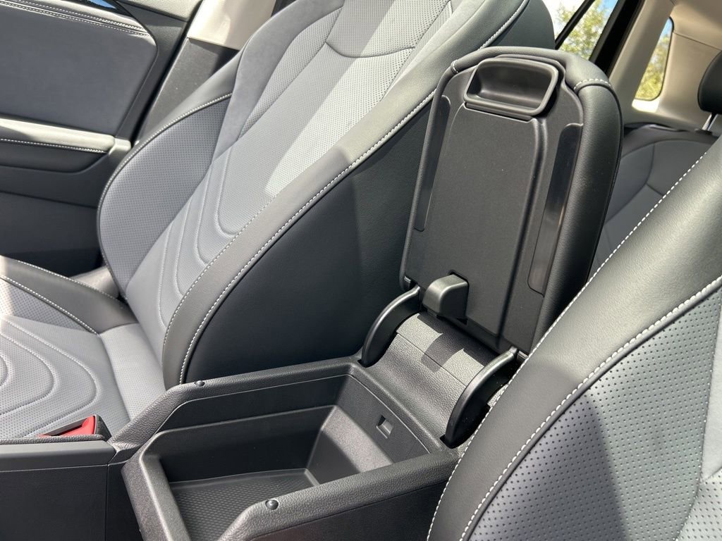 New 2025 Volkswagen Tiguan SE image 34