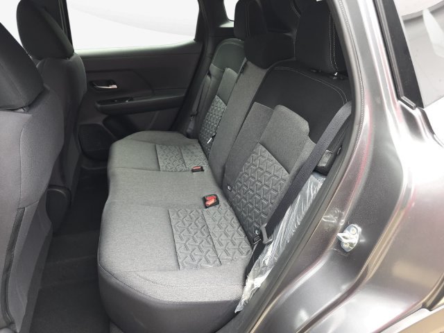New 2027 Nissan Kicks SV AWD/4WD image 14