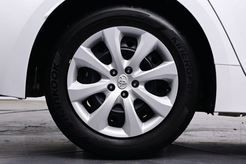 Used 2025 Toyota Corolla LE FWD image 36