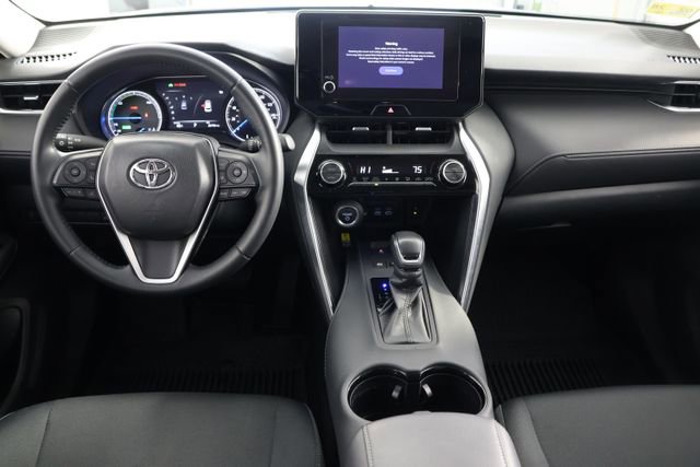 Used 2024 Toyota Venza LE image 9
