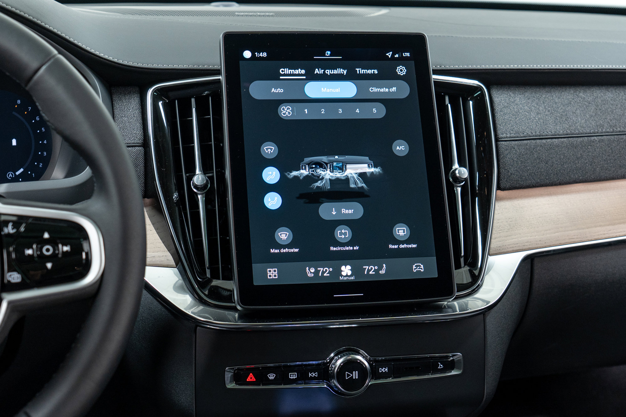 New 2026 Volvo XC90 B6 Plus w/ Protection Package Premier image 19
