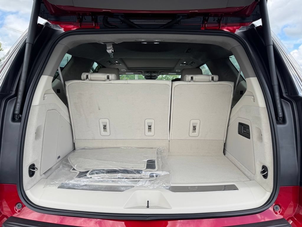 New 2026 Cadillac Escalade Platinum Sport w/ LPO, ONYX Package AWD/4WD image 39