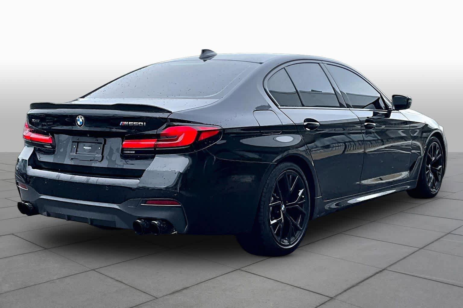 Used 2021 BMW M550i xDrive w/ Premium Package image 12