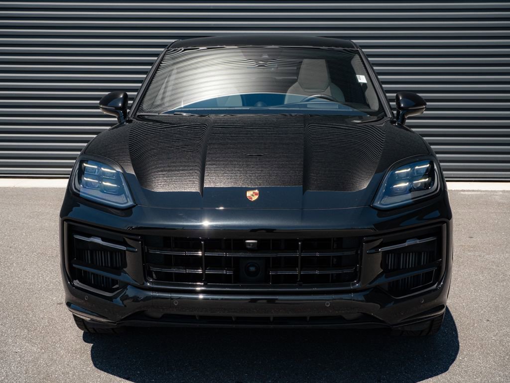Used 2025 Porsche Cayenne GTS image 36