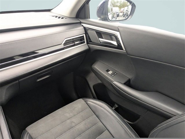 Used 2024 Mitsubishi Outlander SE image 16