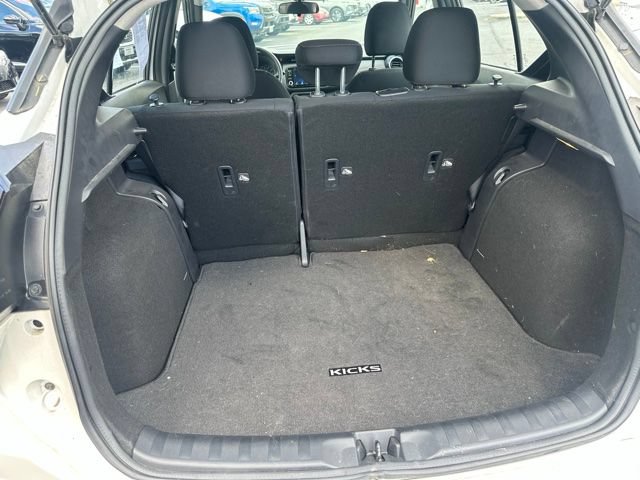 Used 2023 Nissan Kicks SR FWD image 12
