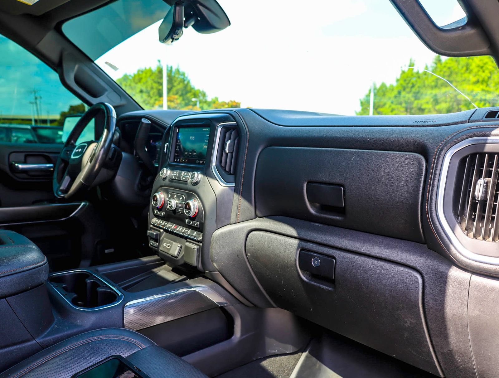 Used 2021 GMC Sierra 1500 AT4 w/ AT4 Premium Package AWD/4WD image 11