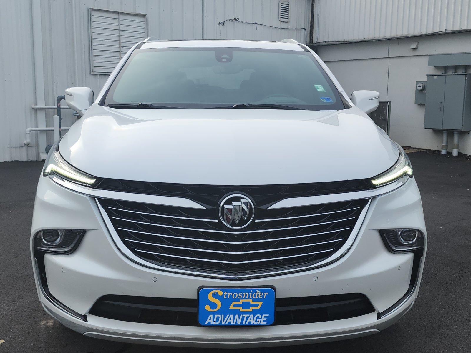 Used 2022 Buick Enclave Premium w/ Experience Buick Package AWD/4WD image 8