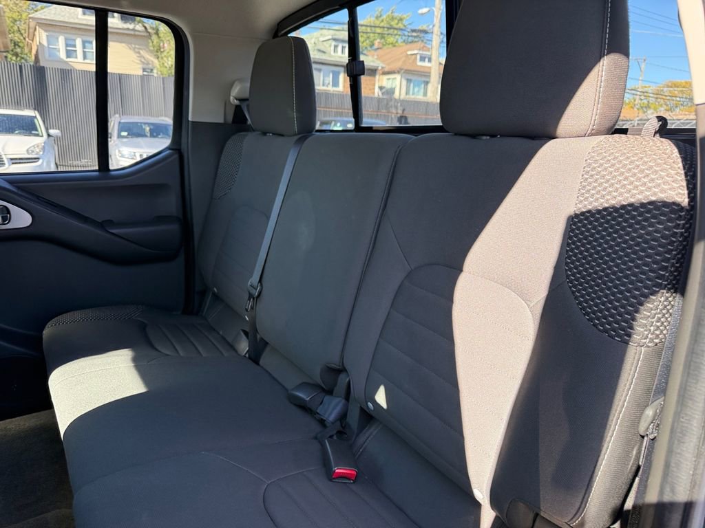 Used 2015 Nissan Frontier PRO-4X image 26
