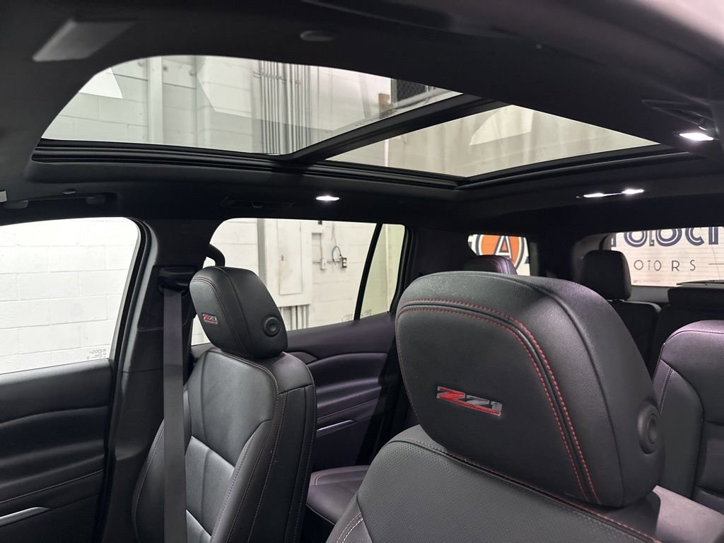 Used 2025 Chevrolet Traverse Z71 w/ Enhanced Driving Package image 37