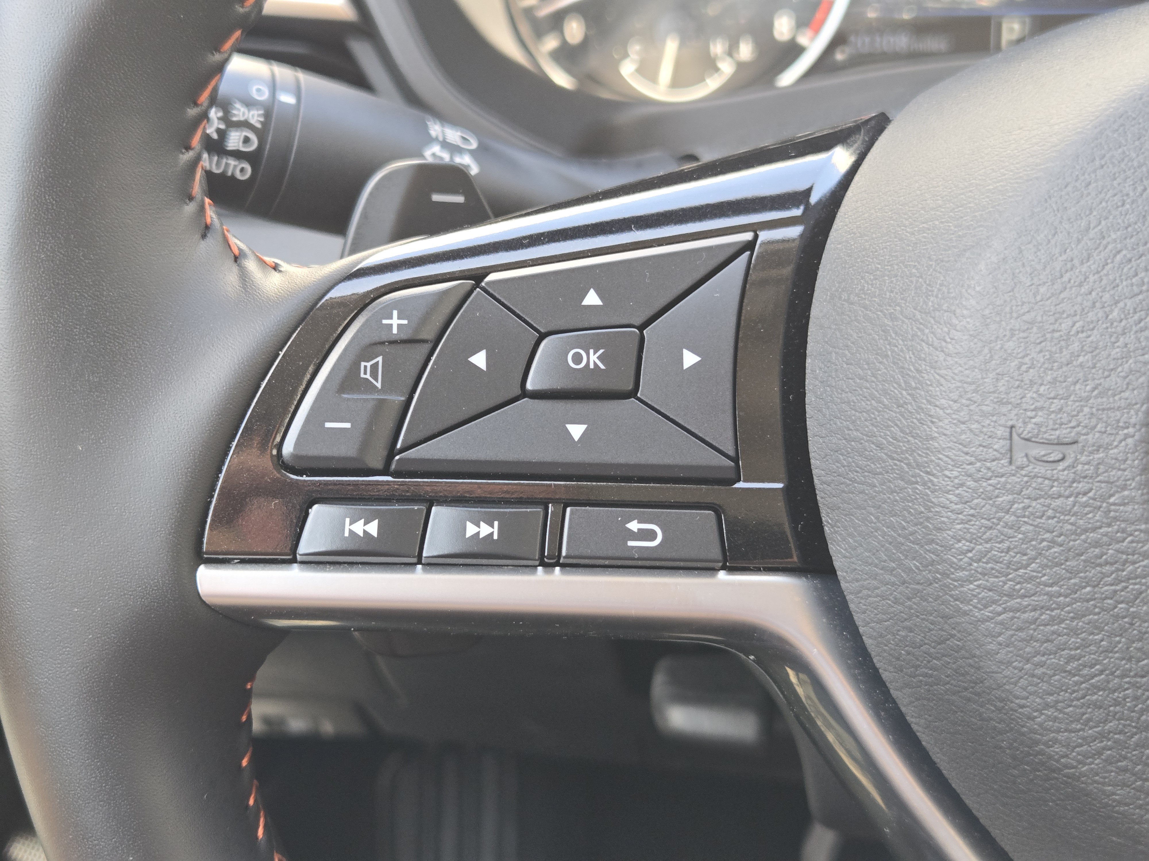 Used 2025 Nissan Altima 2.5 SR AWD/4WD image 29