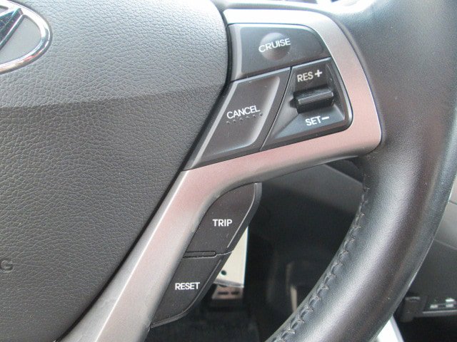 Used 2016 Hyundai Veloster w/ Option Group 02 FWD image 16