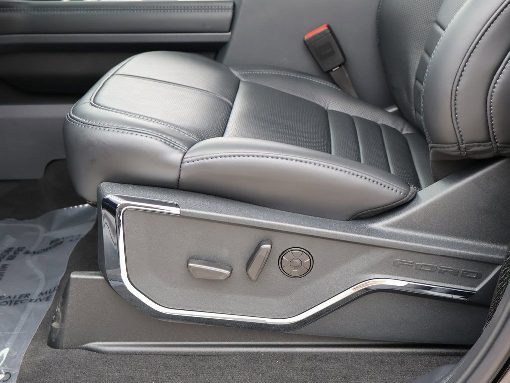 New 2026 Ford F250 Platinum image 24