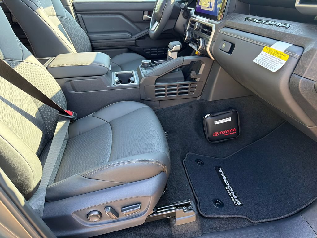 New 2026 Toyota Tacoma Limited AWD/4WD image 11