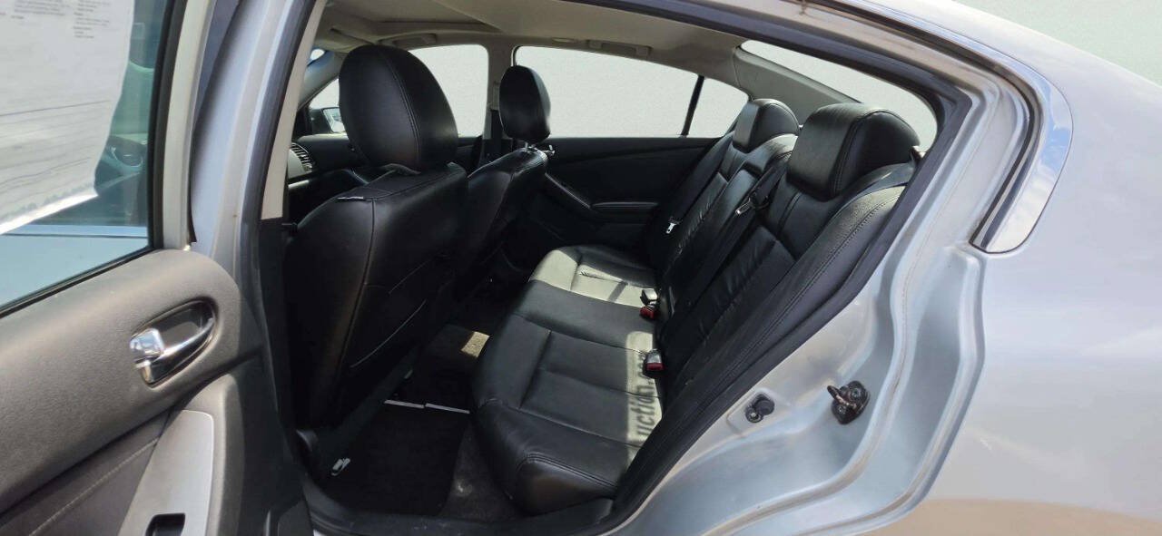 Used 2010 Nissan Altima 2.5 SL w/ SL Pkg FWD image 7