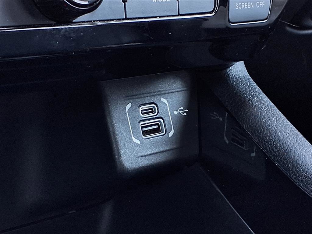 Used 2022 Jeep Compass Limited image 20