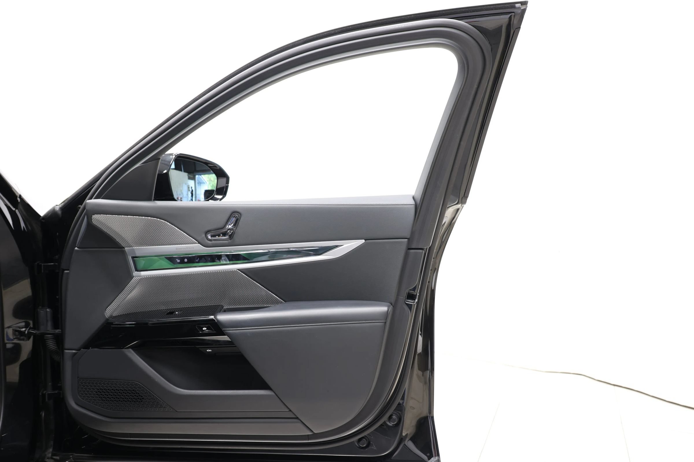 Used 2023 BMW 740i RWD image 94