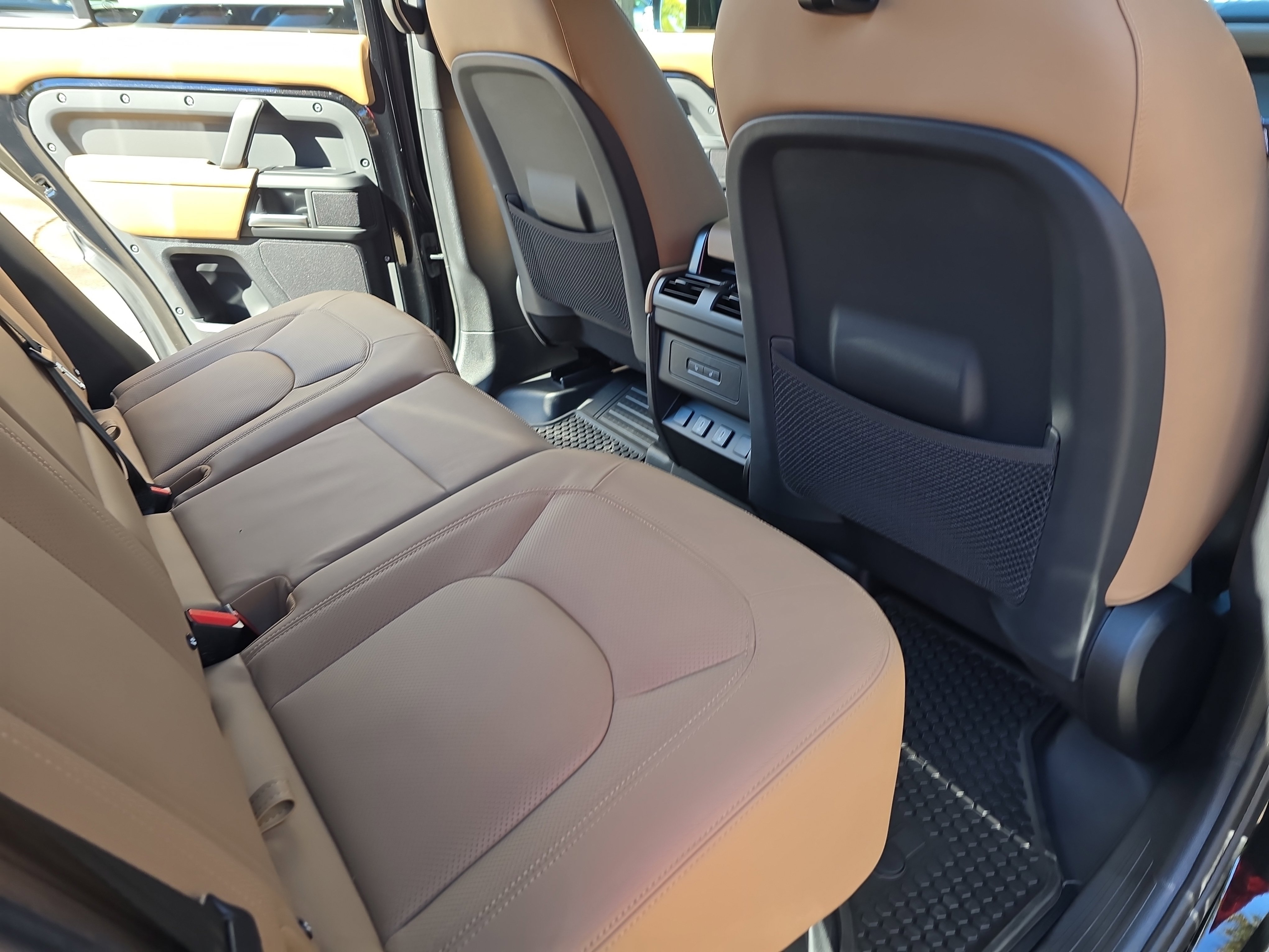 New 2026 Land Rover Defender 110 S image 11