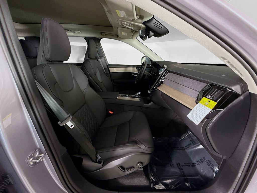 New 2026 Volvo XC90 B6 Plus w/ Protection Package image 29