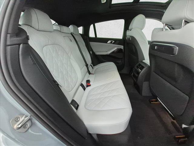 Used 2026 BMW X6 xDrive40i w/ Premium Package AWD/4WD image 24