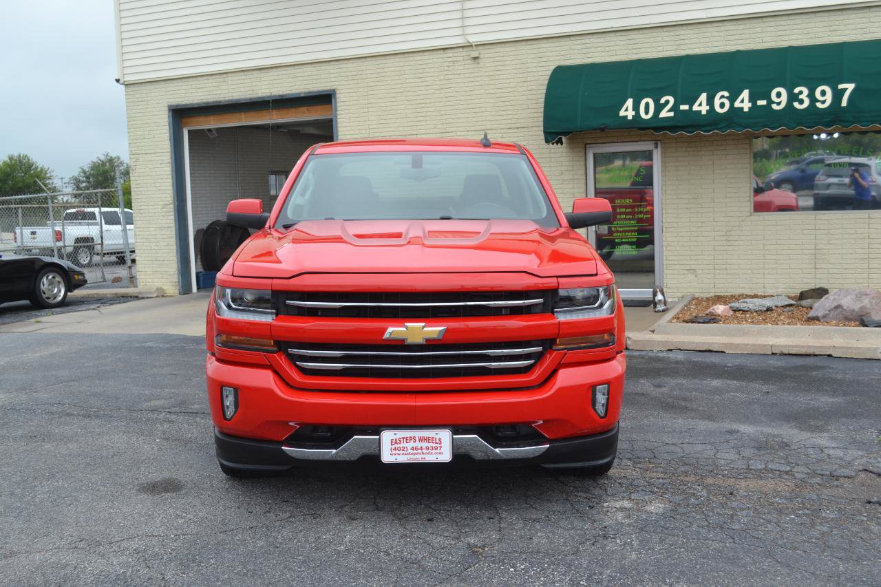 Used 2018 Chevrolet Silverado 1500 LT w/ Texas Edition AWD/4WD image 2