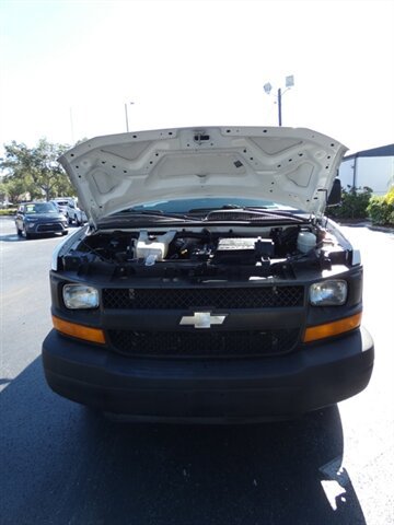 Used 2015 Chevrolet Express 2500 RWD image 5