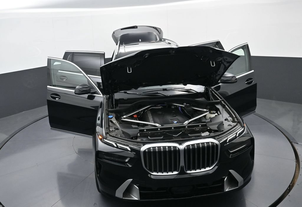 Used 2026 BMW X7 xDrive40i AWD/4WD image 39