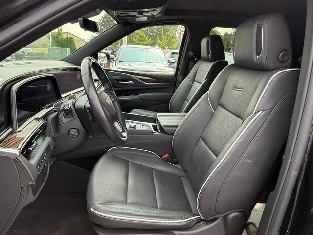 Used 2024 Cadillac Escalade Premium Luxury w/ LPO, Floor Liner Package AWD/4WD image 6