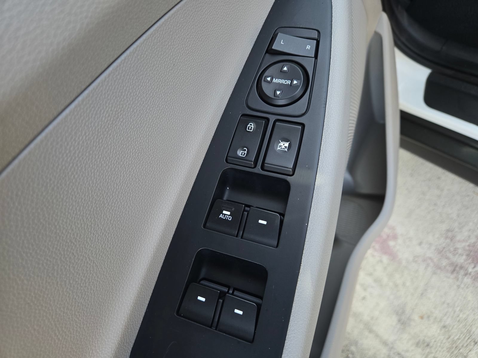 Used 2020 Hyundai Tucson Value FWD image 29