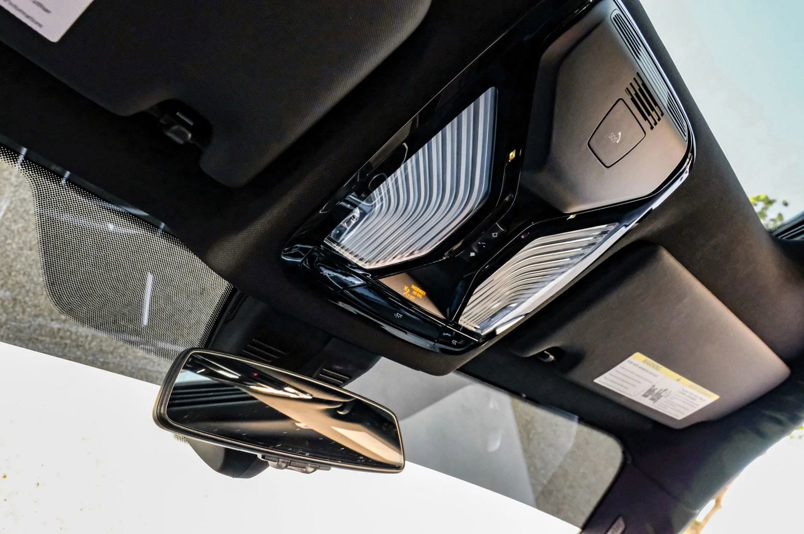 Used 2024 BMW M2 w/ Lighting Package image 37