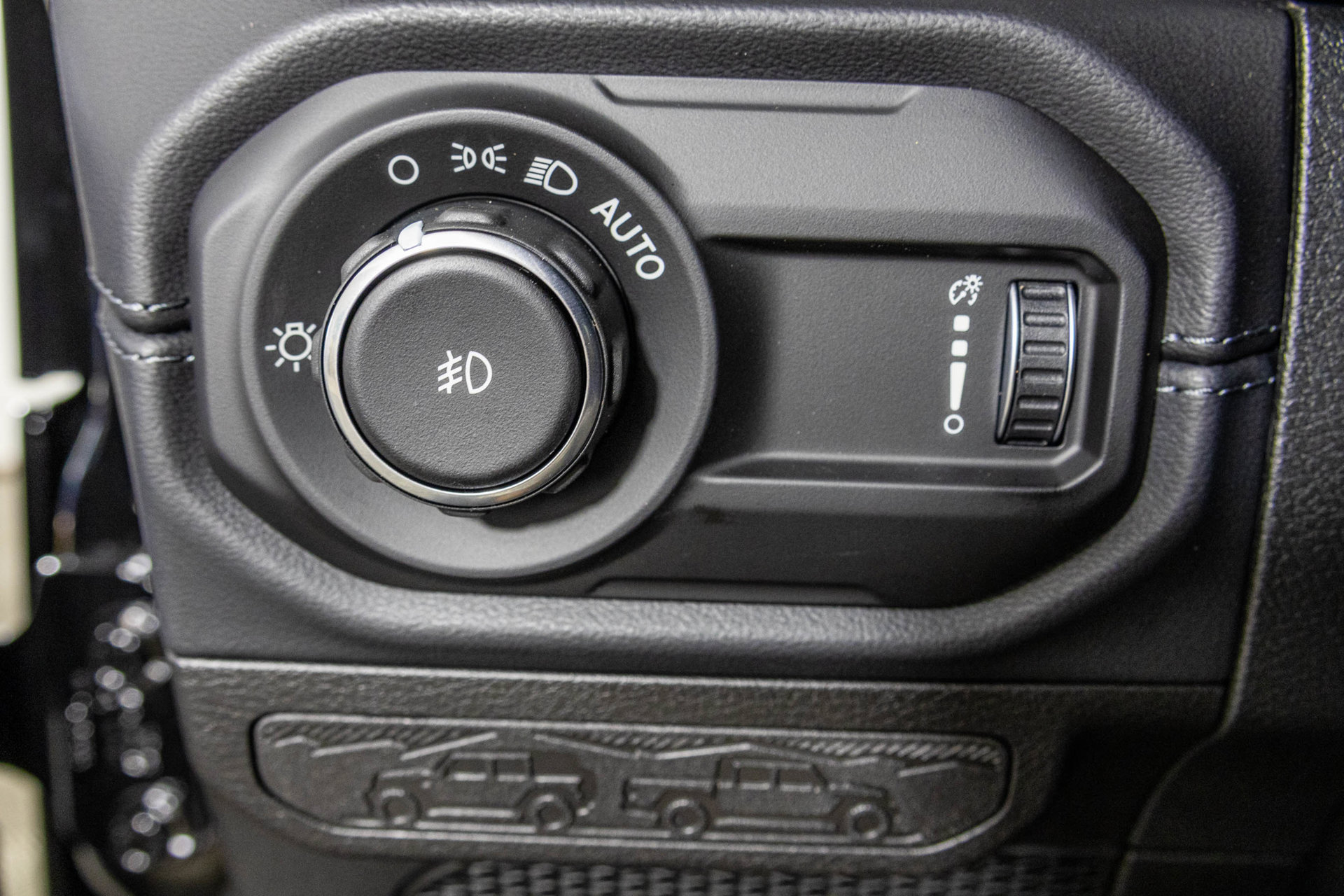 New 2027 Jeep Wrangler Unlimited Sahara AWD/4WD image 32