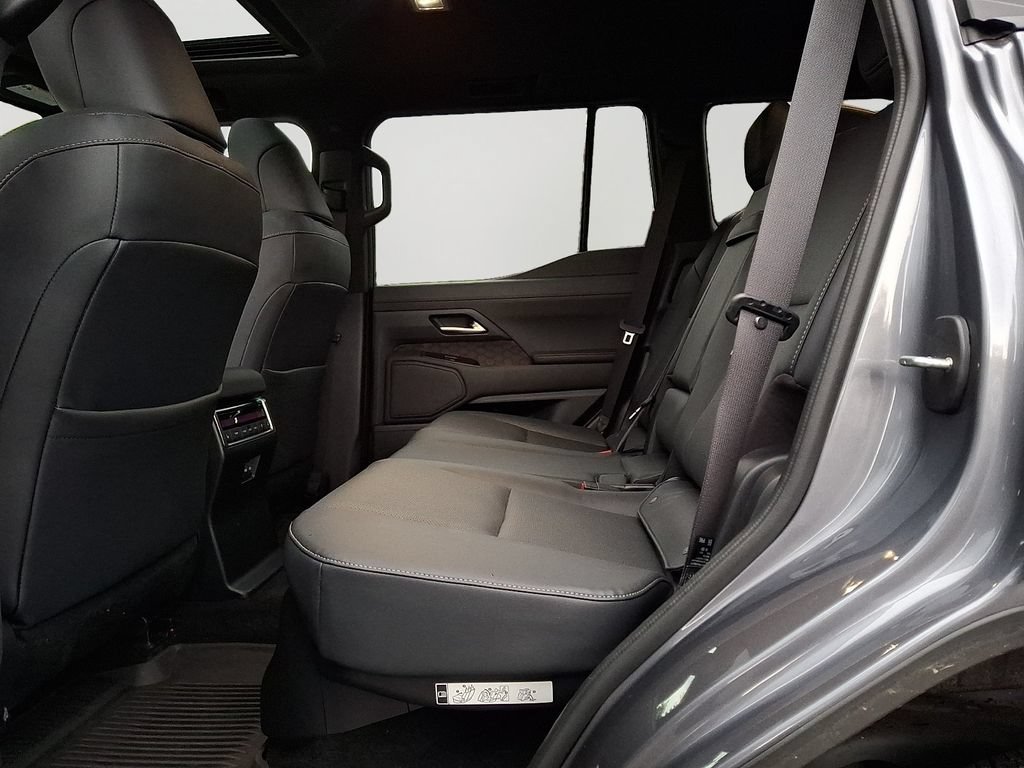 Used 2024 Lexus GX 550 w/ Accessory Package (2T) AWD/4WD image 8