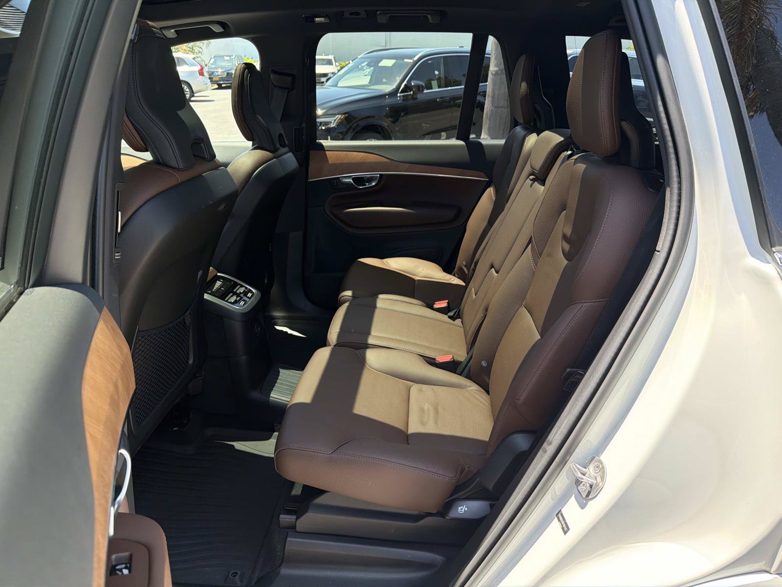 Certified 2024 Volvo XC90 T8 Core w/ Protection Package Premier AWD/4WD image 21