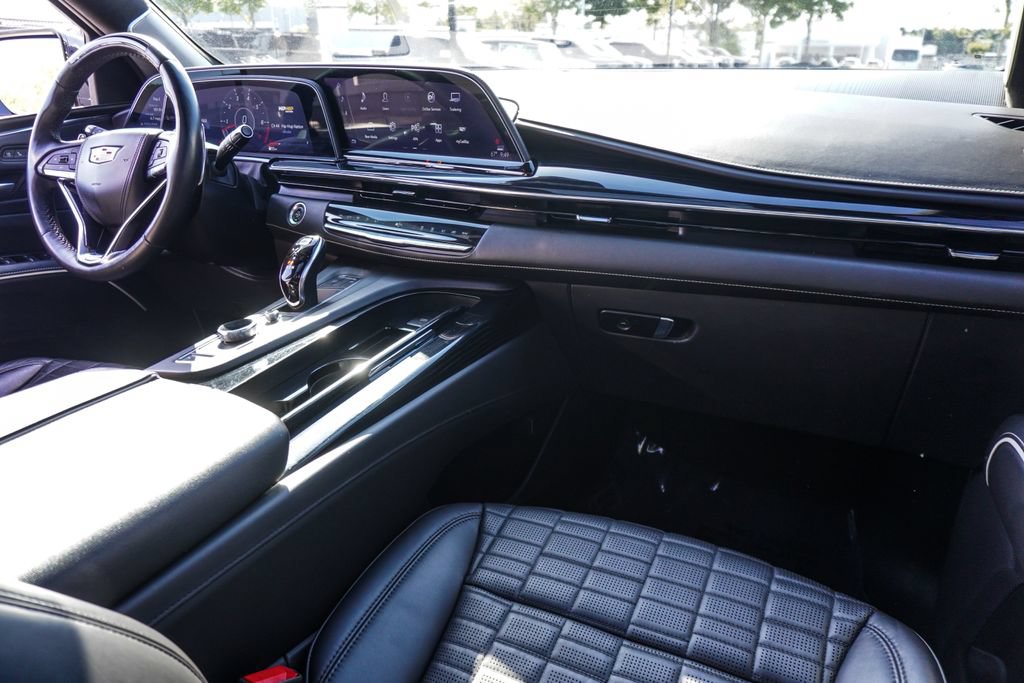 Used 2024 Cadillac Escalade V AWD/4WD image 15
