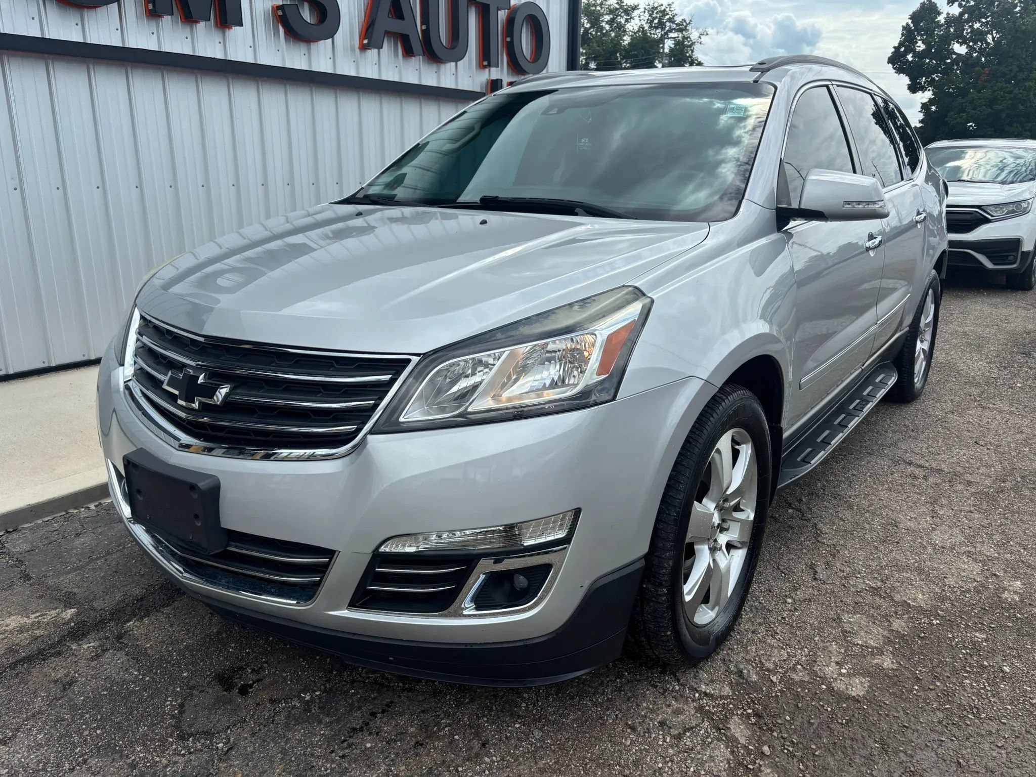 Used 2017 Chevrolet Traverse Premier AWD/4WD image 14