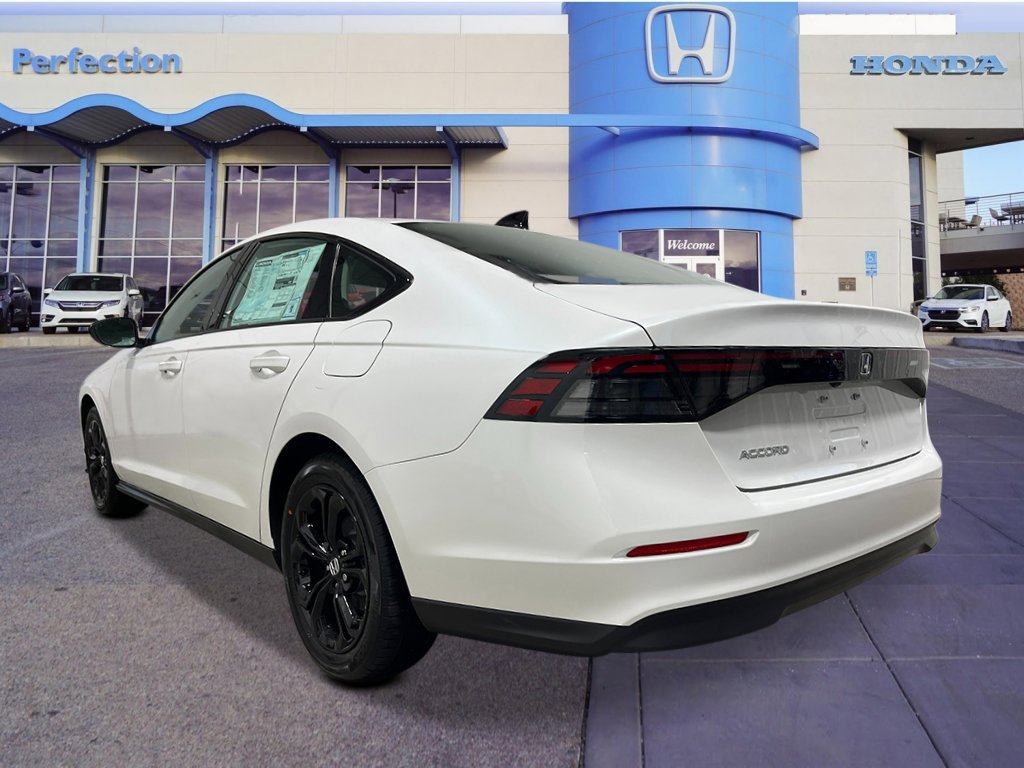 New 2025 Honda Accord SE image 3