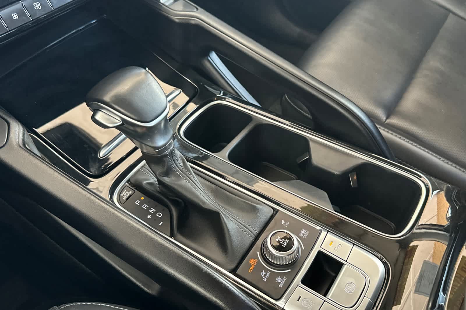 Used 2024 Kia Telluride S AWD/4WD image 24
