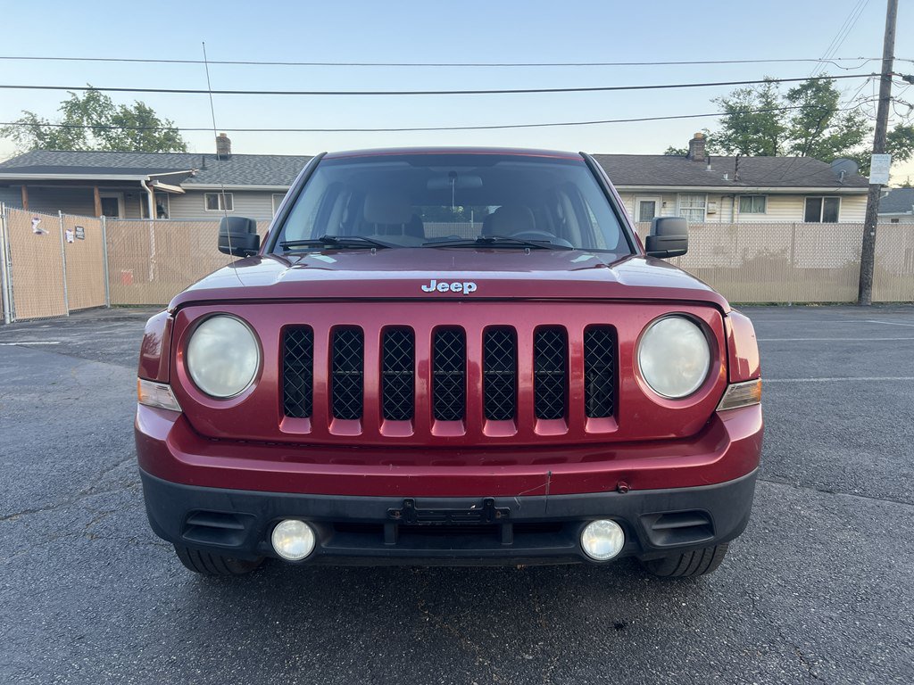 Used 2012 Jeep Patriot Sport w/ Tire & Wheel Group FWD image 8